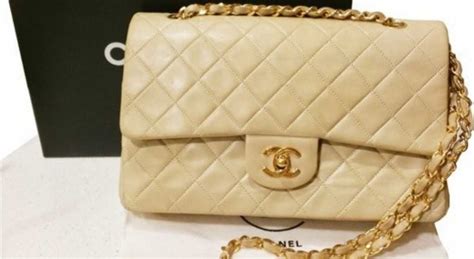 chanel borsa tessuto bouclet cartamodello|storia della borsa Chanel borse.